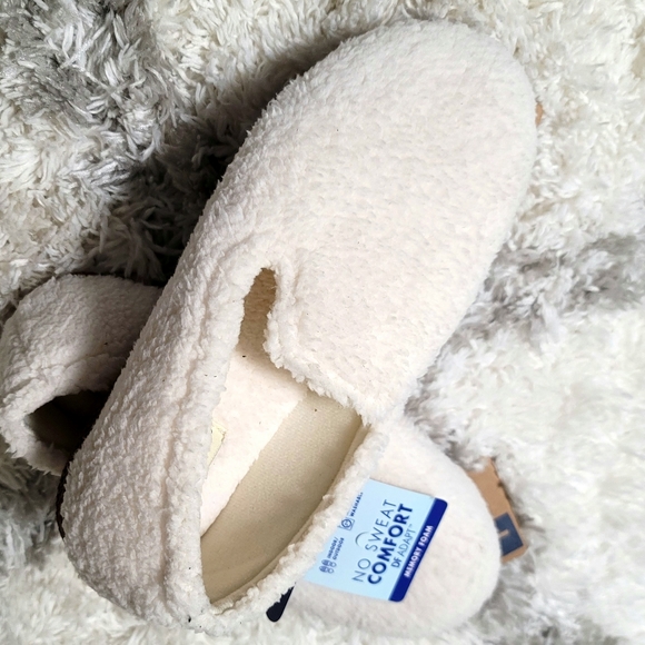 NWT Dearfoams Indoor Outdoor Memory Foam Slippers Size 9 - 10 - Picture 2 of 13